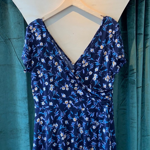 Kaileigh Floral Wrap Dress - Picture 2 of 3